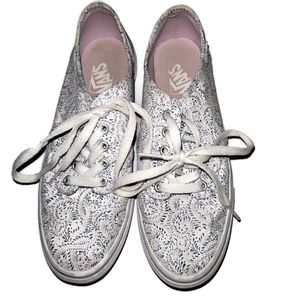 Paisley vans